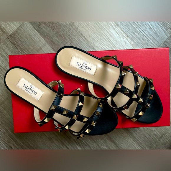 Brand New Valentino Rockstud Flat Slide Sandal